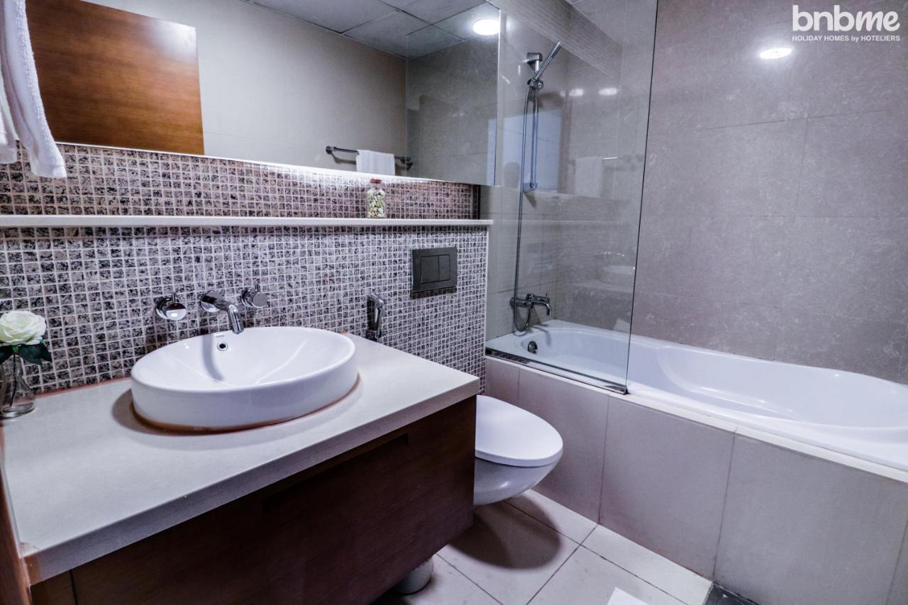 Bnbmehomes - Elegant & Stylish Studio In Downtown - 502 Дубай Экстерьер фото